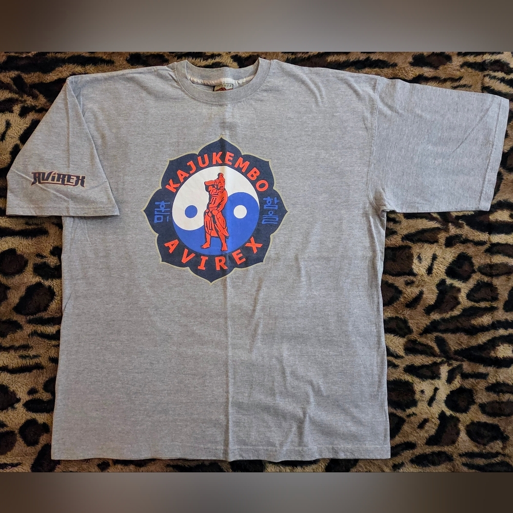 VTG 90/00s Avirex KAJUKEMBO Graphic Tee - GREY XXL